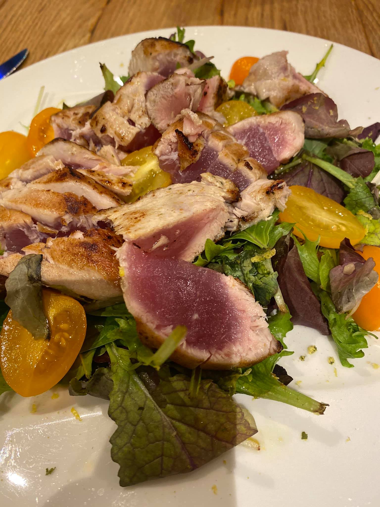 Salade de thon mi-cuit